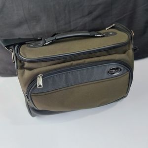 American Tourister Travel Bag With Shoulder Strap
